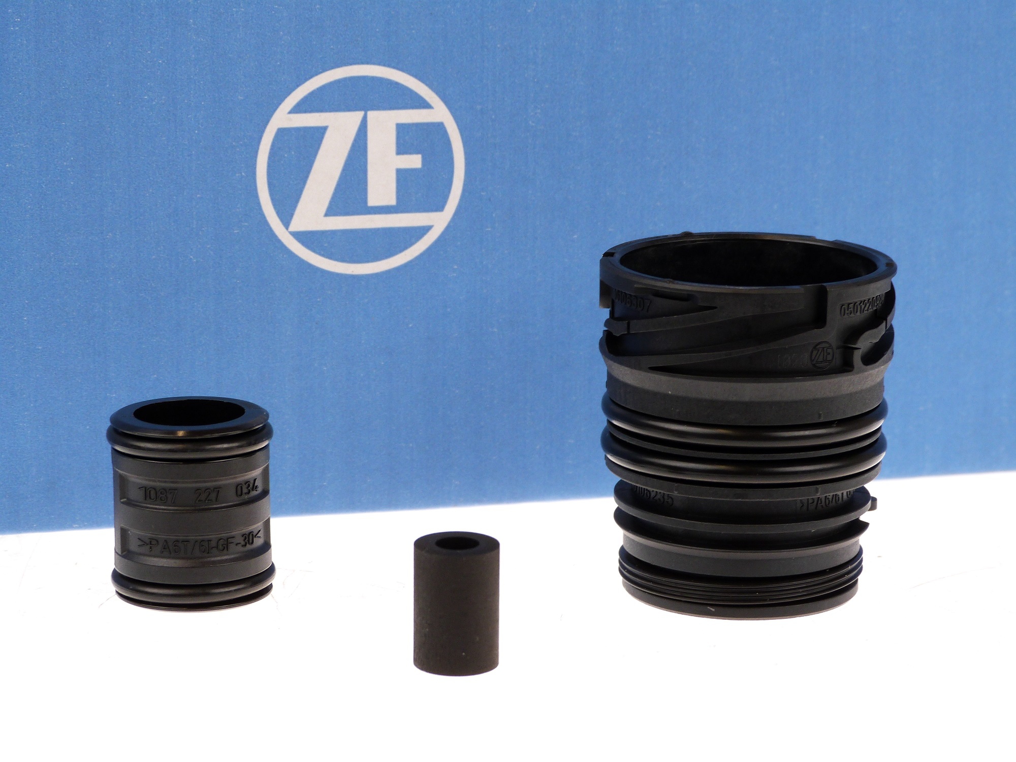 ZF 0501.227.048 Zwischenplatte + Dämpferkolben + Hülsen 8HP