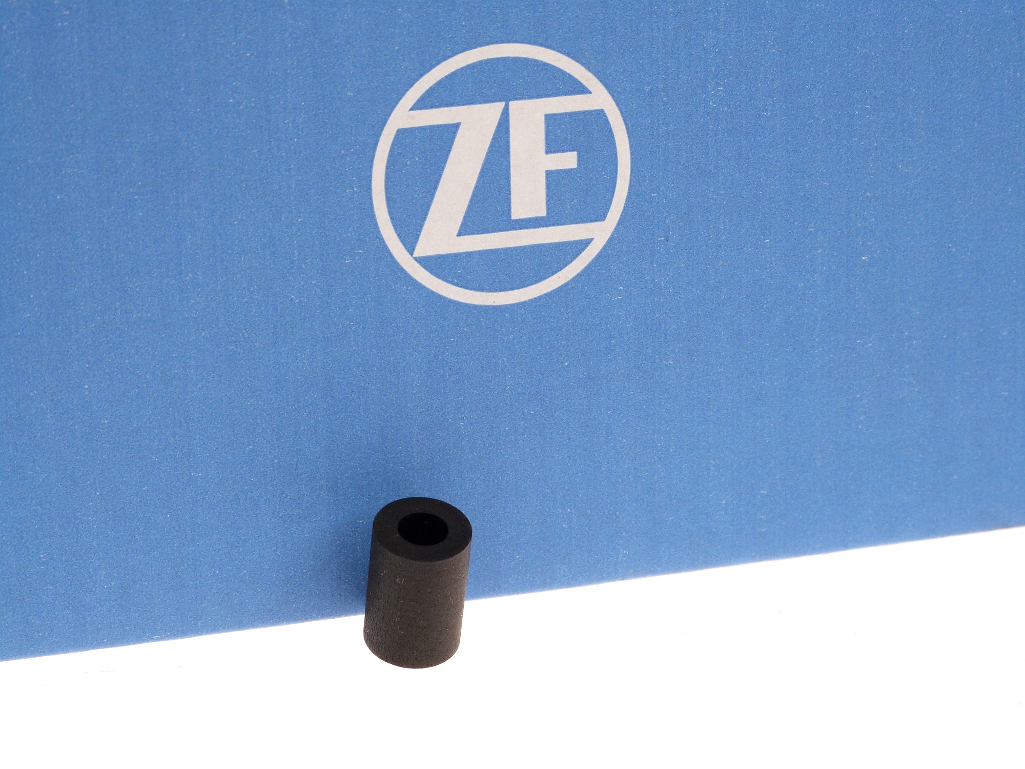 ZF 0501.227.048 Zwischenplatte + Dämpferkolben + Hülsen 8HP