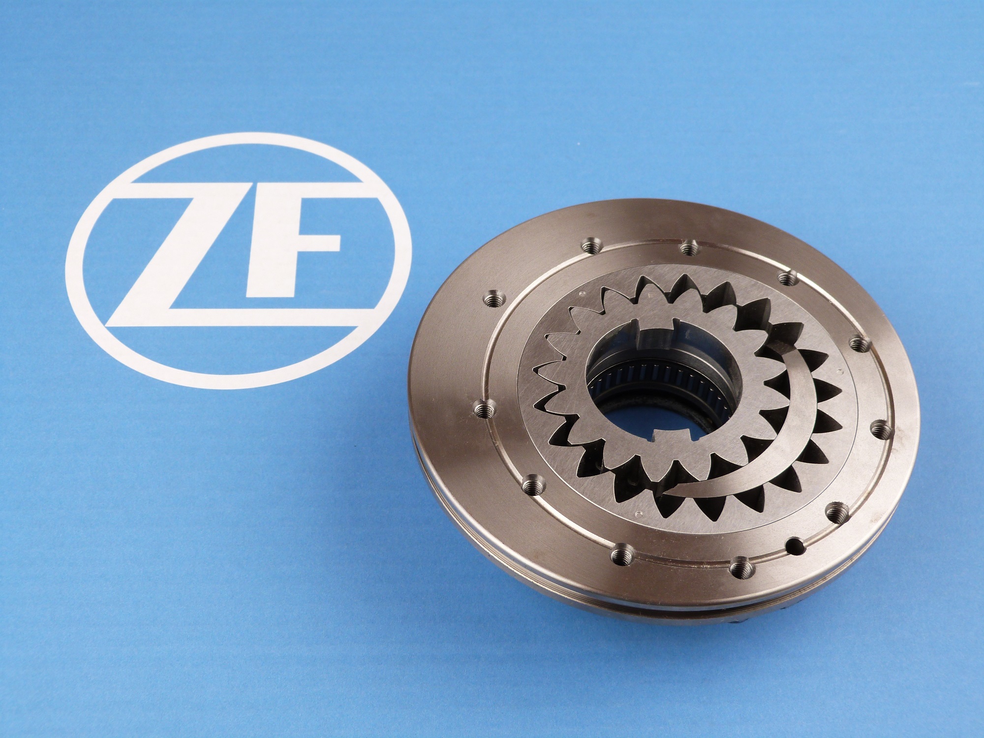 1 Stück ZF Getriebe Ölpumpe