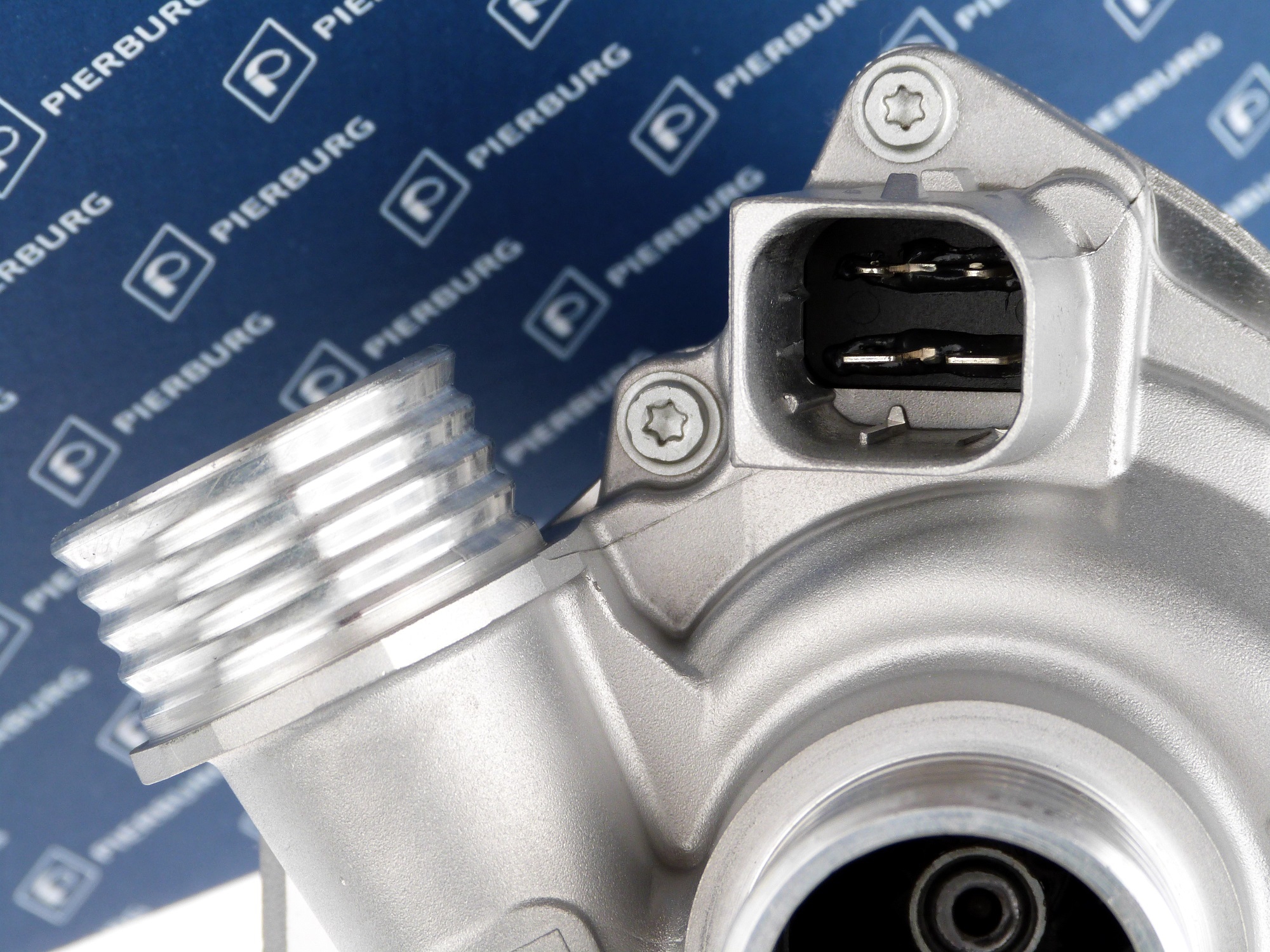 1 Stück Pierburg 7.07223.10.0 elektronische Wasserpumpe