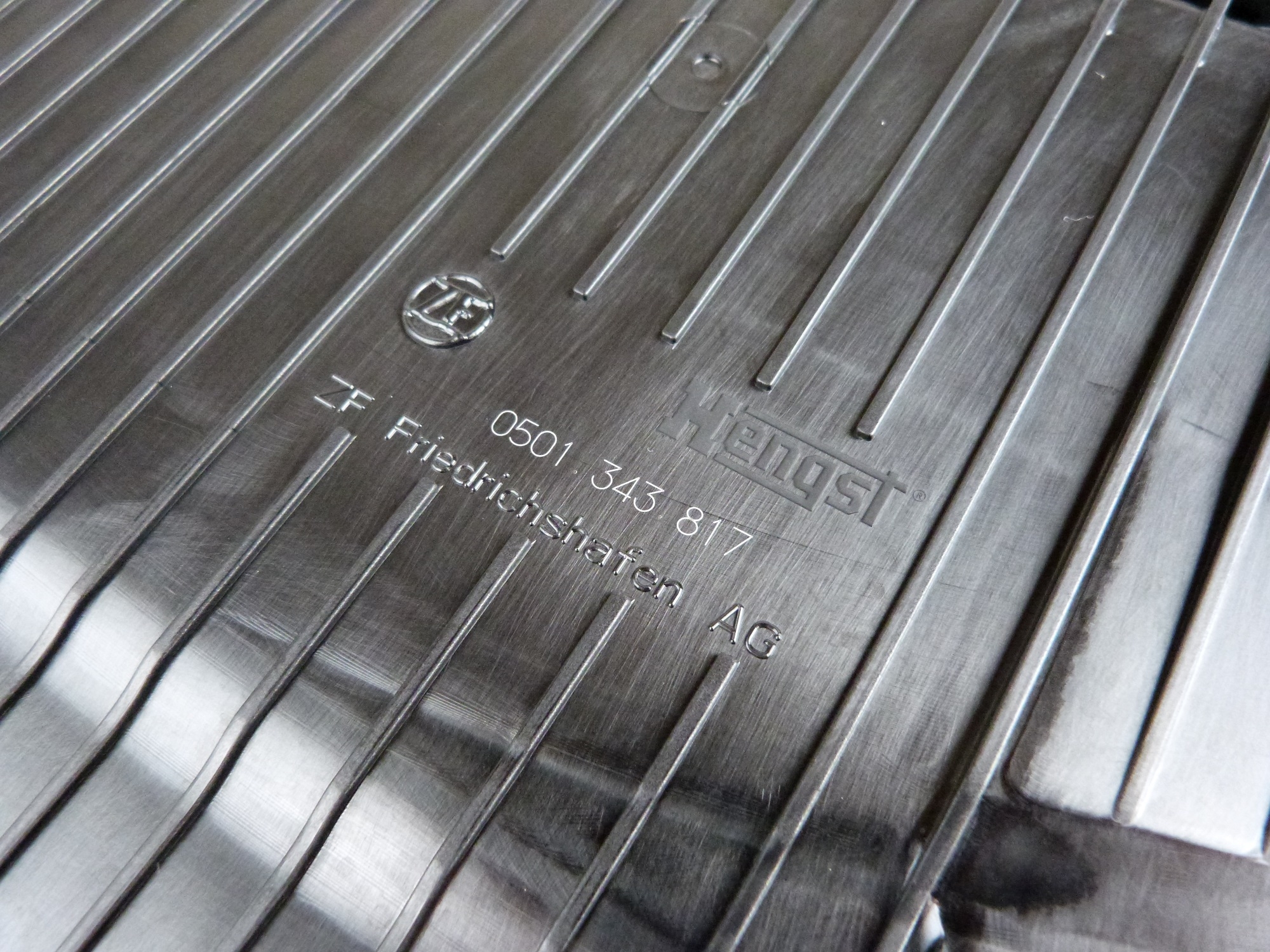 ZF Getriebeölwanne für 8HP65A inkl. Schraubensatz