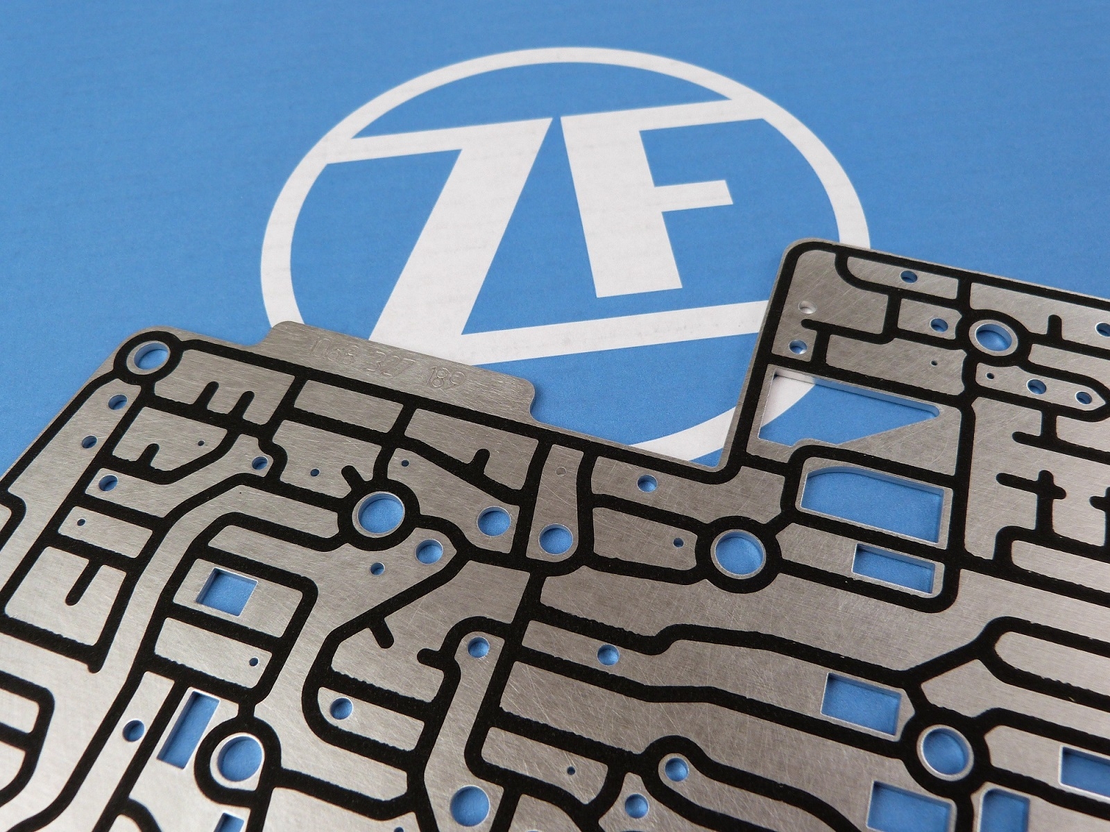 1 Stück ZF Zwischenplatte 1068.227.053